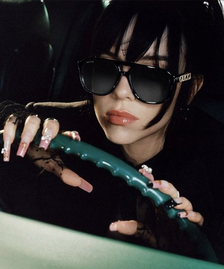 Billie Eilish photo 774