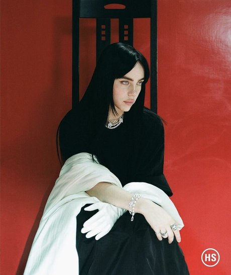 Billie Eilish photo 775