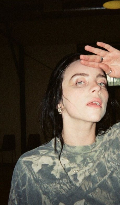 Billie Eilish photo 814