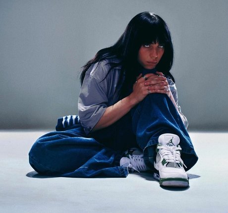 Billie Eilish photo 837