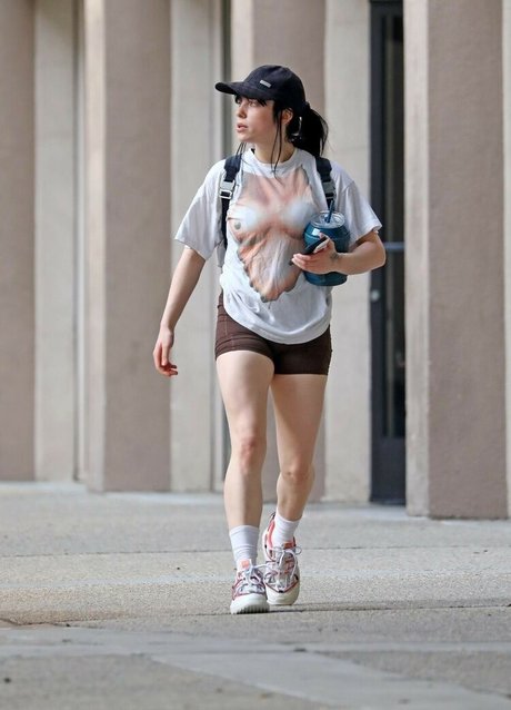 Billie Eilish photo 845