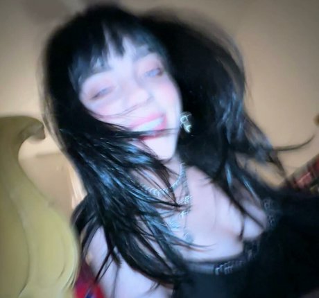 Billie Eilish photo 873