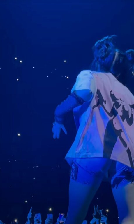 Billie Eilish photo 875