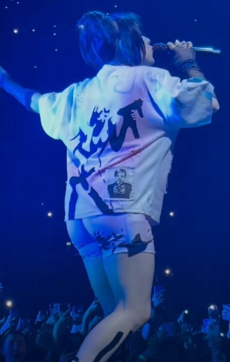 Billie Eilish photo 877
