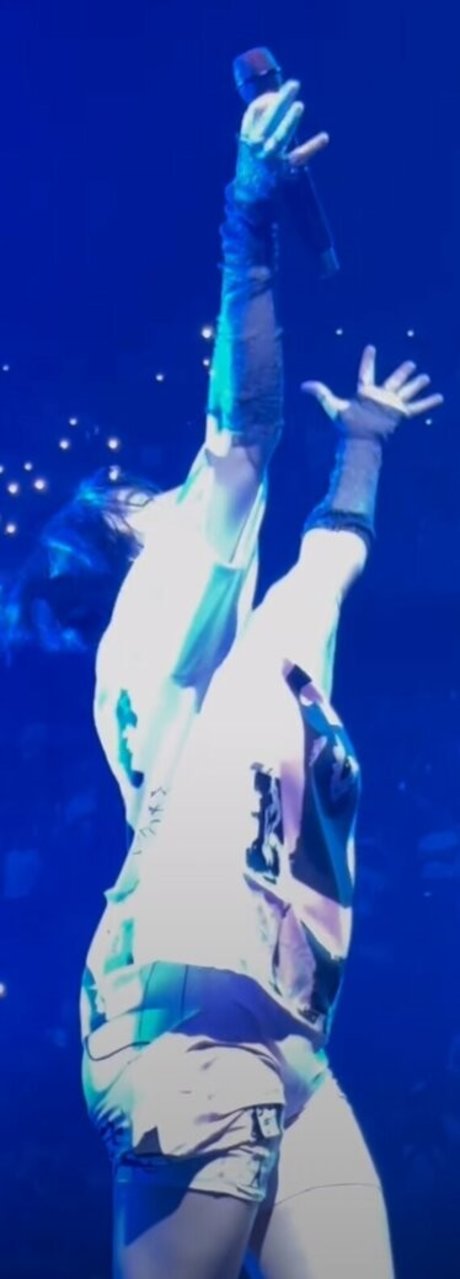 Billie Eilish photo 881