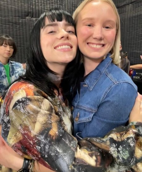 Billie Eilish photo 886