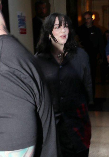 Billie Eilish photo 903