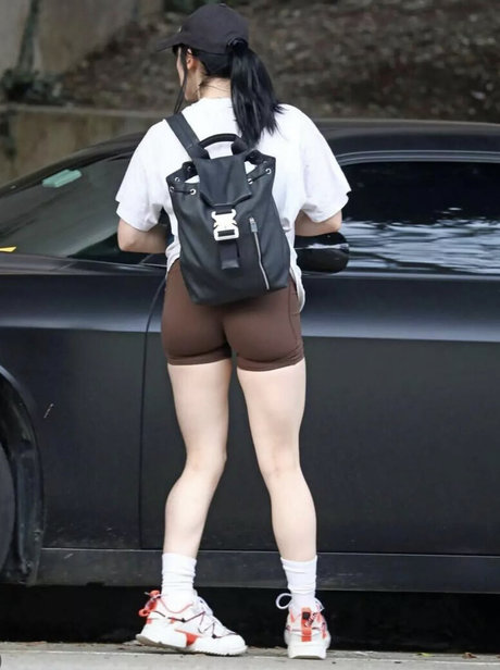 Billie Eilish photo 941