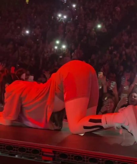 Billie Eilish photo 961
