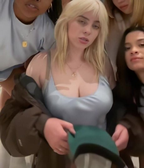 Billie Eilish photo 992