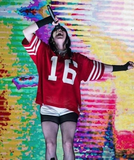 Billie Eilish photo 996