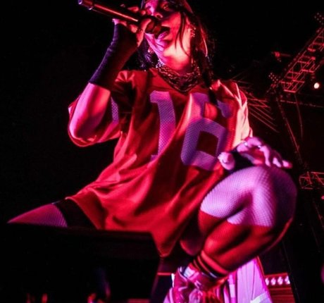 Billie Eilish photo 1000
