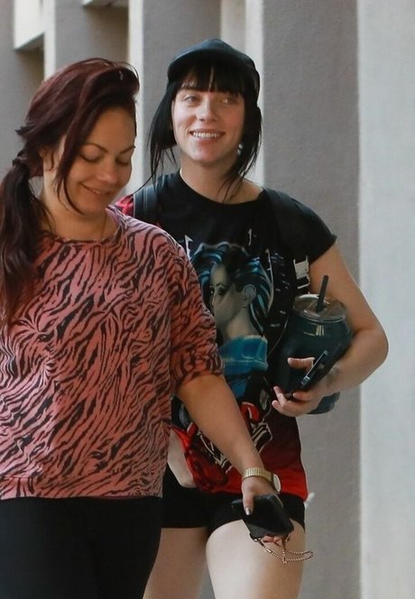 Billie Eilish photo 1006