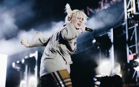 Billie Eilish photo 1073