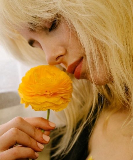 Billie Eilish photo 1080