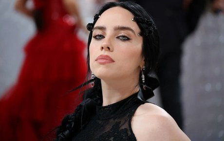 Billie Eilish photo 1104
