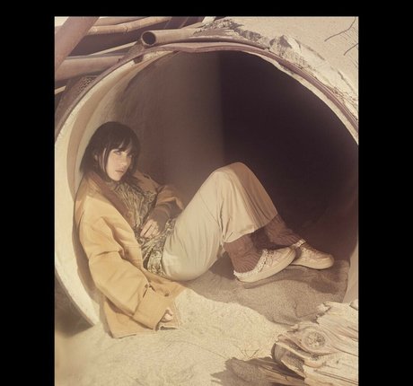Billie Eilish photo 1128