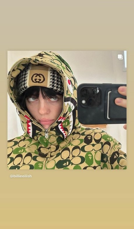 Billie Eilish photo 1148
