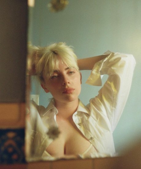 Billie Eilish photo 1159