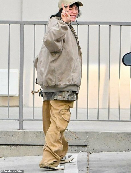 Billie Eilish photo 1161
