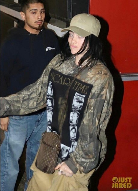 Billie Eilish photo 1169