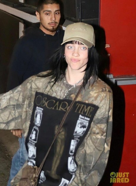 Billie Eilish photo 1173