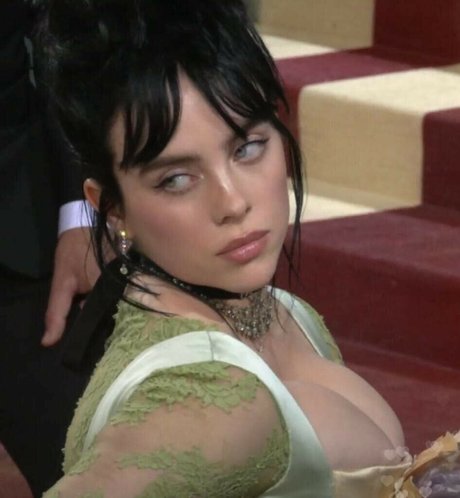 Billie Eilish photo 1177