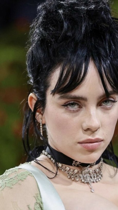 Billie Eilish photo 1182