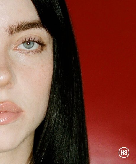 Billie Eilish photo 1199