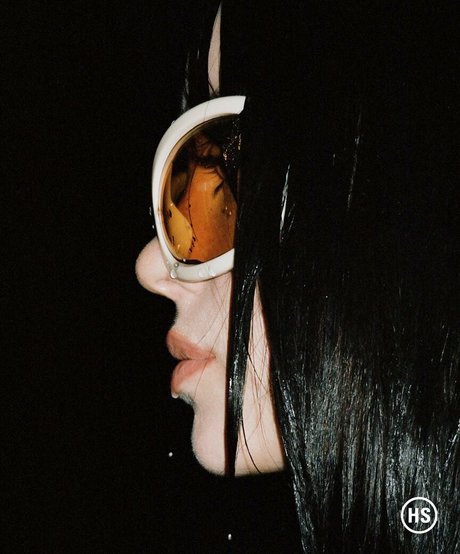 Billie Eilish photo 1200
