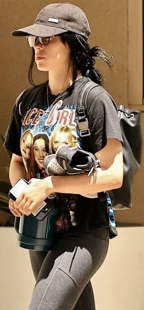 Billie Eilish photo 1204