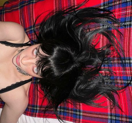 Billie Eilish photo 1213
