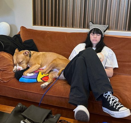 Billie Eilish photo 1217