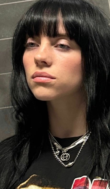 Billie Eilish photo 1227