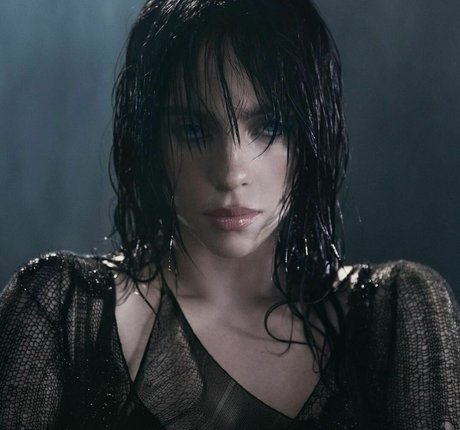 Billie Eilish photo 1272