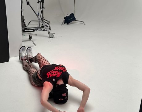 Billie Eilish photo 1282
