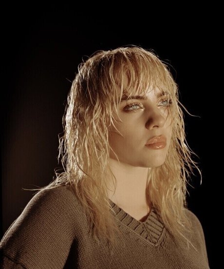 Billie Eilish photo 1290