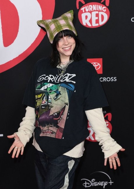 Billie Eilish photo 1305