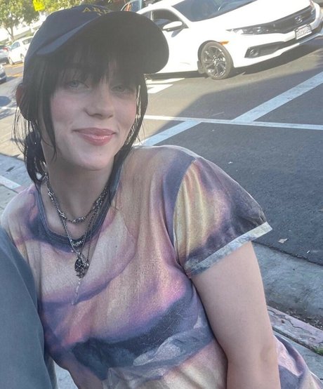 Billie Eilish photo 1316