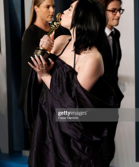Billie Eilish photo 1334