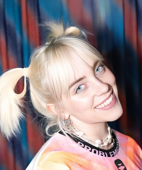 Billie Eilish photo 1357