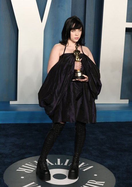 Billie Eilish photo 1362