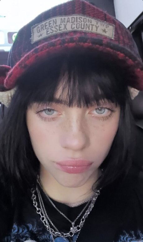 Billie Eilish photo 1373