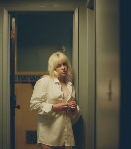 Billie Eilish photo 1386