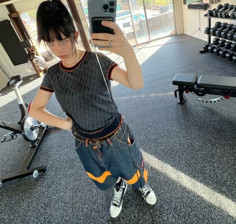 Billie Eilish photo 1392