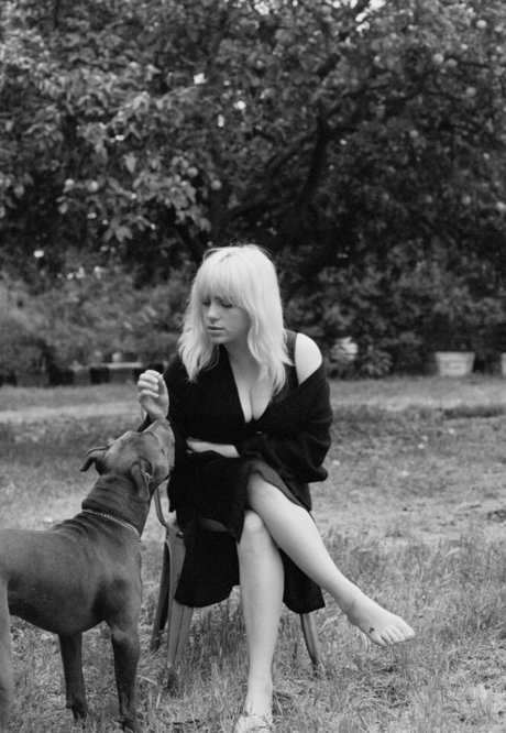 Billie Eilish photo 1430
