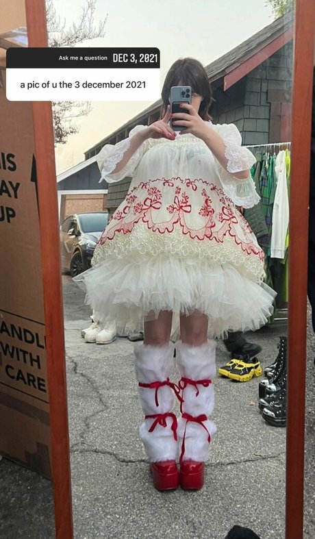 Billie Eilish photo 1457