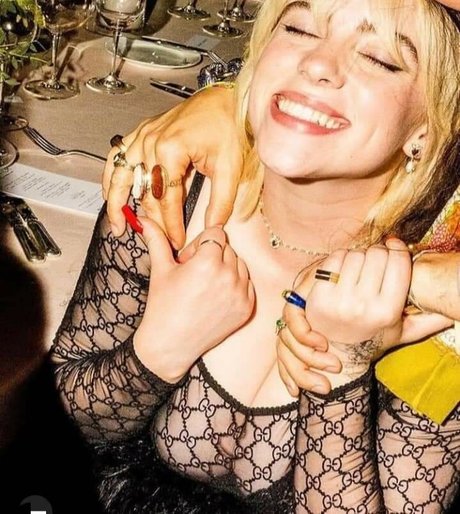 Billie Eilish photo 1474