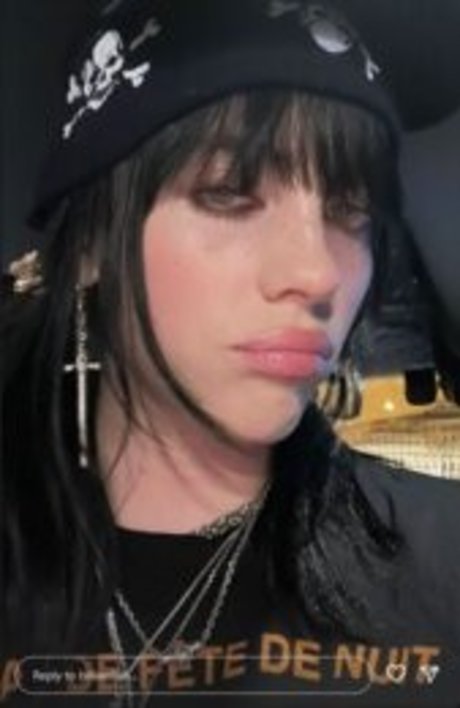 Billie Eilish photo 1483