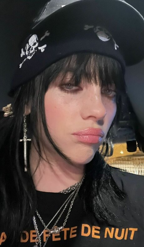 Billie Eilish photo 1485